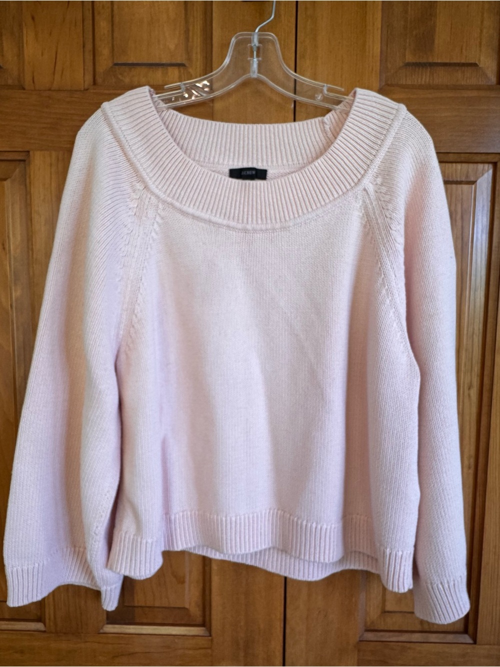 🌈  J. Crew Women's Crewneck Sweater in Light Pink/Peach size Medium